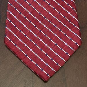 Jones New York Red 100% Silk Men’s Neck Tie Made In China